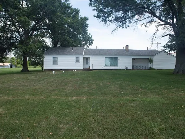402 NW State Route 52, Butler, MO 64730