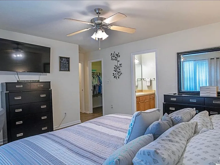 2335 Surrey Dr — Photo 7