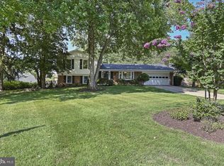 9306 Schubert Ct, Vienna, VA 22182