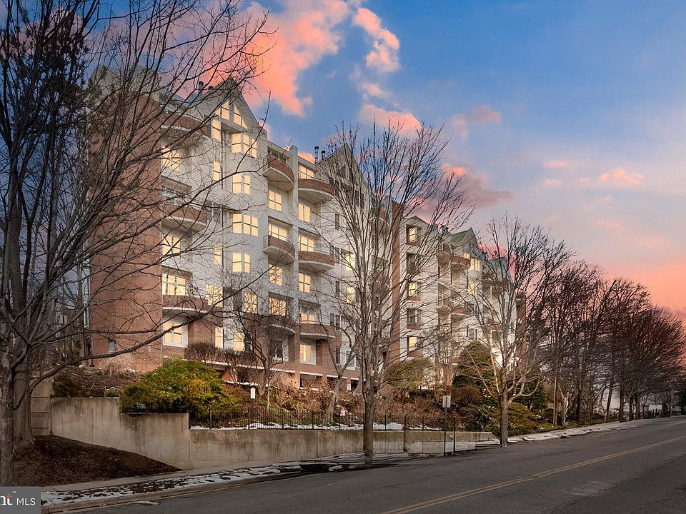1st image of 301 S Reynolds St APT 405
