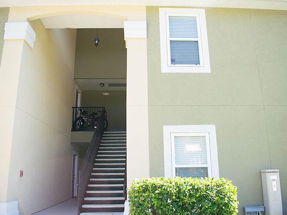 3rd image of 6925 Ortega Woods Dr Unit 10