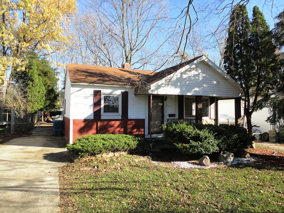 1st image of 209 NW 17th St
