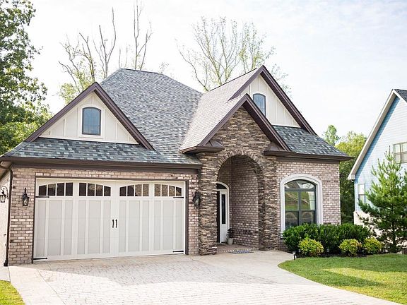 5th image of 1043 Leander Dr