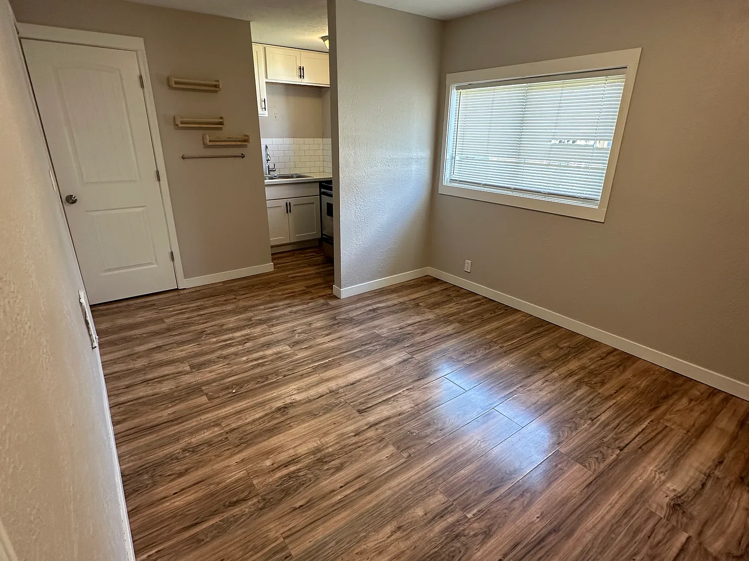 1 bed, 500 sqft, $1,400 — Photo 3