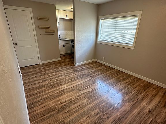 3rd image of 515 S Fellows St Unit B