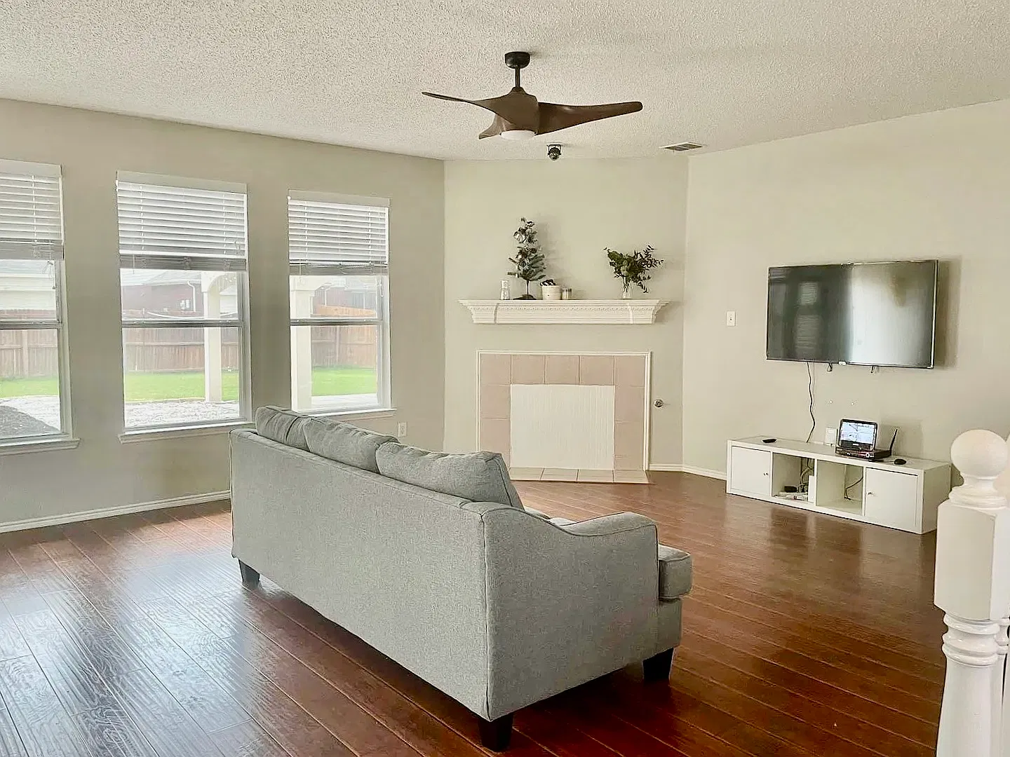 4 bed, 2.5 bath, 3007 sqft, $2,950 — Photo 3