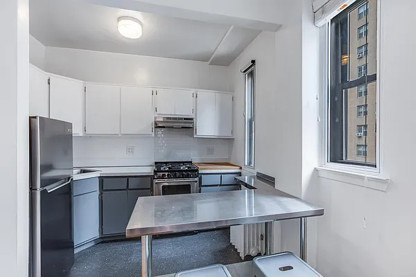 Rented by Brown Harris Stevens | media 8