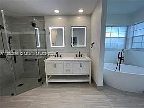 4203 NW 54th St — Photo 13