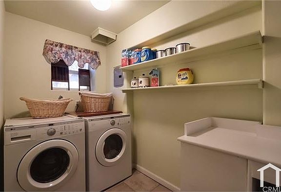 5th image of 18145 Juniper St