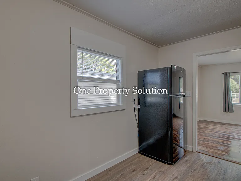 614 N Calumet Ave — Photo 12