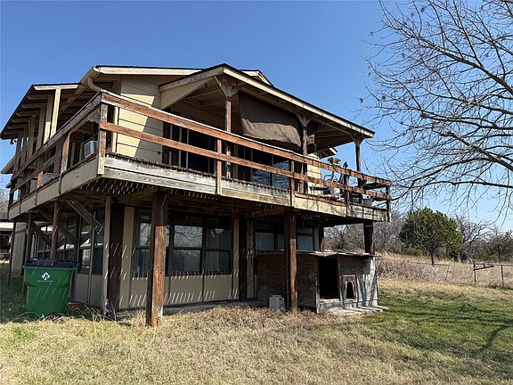 4th image of 4103 White Settlement Rd