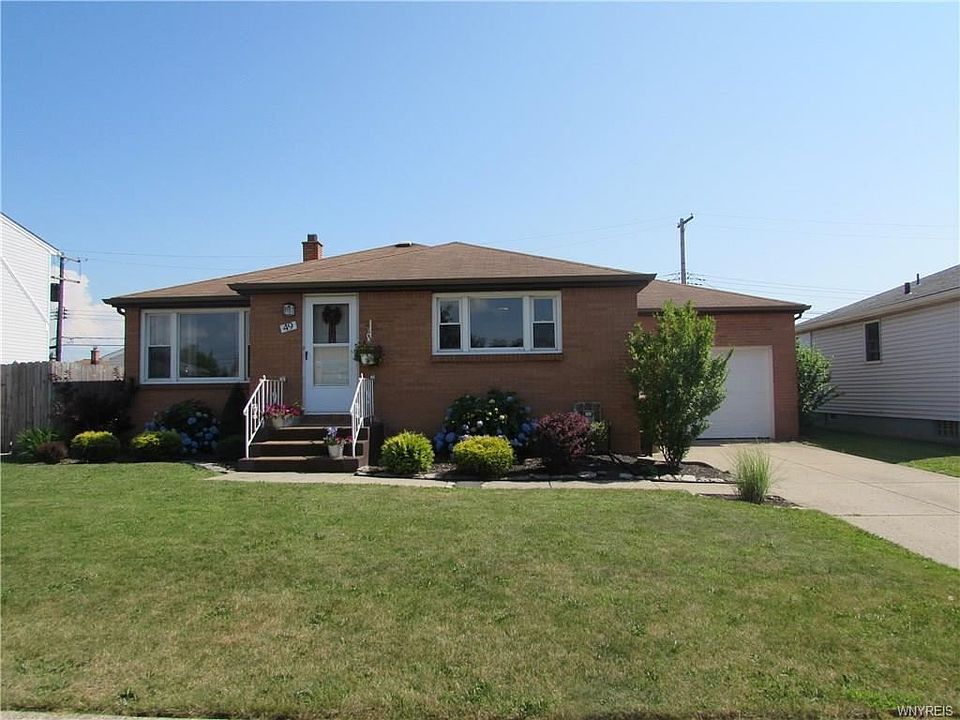 1st image of 49 Nadine Dr