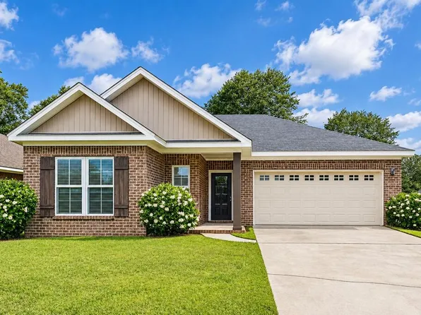 114 Brattleboro Ct, Dothan, AL 36301