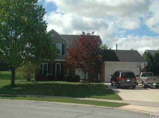 1713 Monmouth Pl, Downers Grove, IL 60516