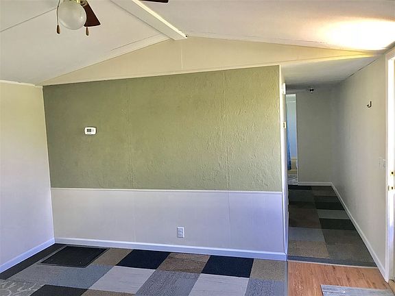 3rd image of 2727 Primrose Ct