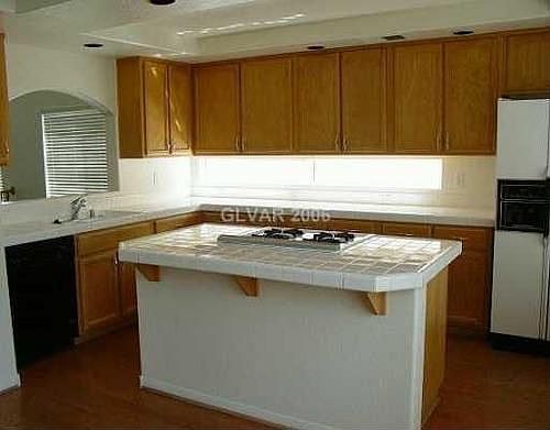 3rd image of 3557 Mountain Valley Dr