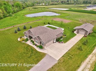 11056 Sarle Rd, Freeland, MI 48623