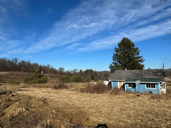 967 Hunts Run Rd, Brookville, PA 15825