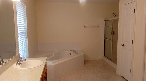 5th image of 3947 NW Colonial Gln
