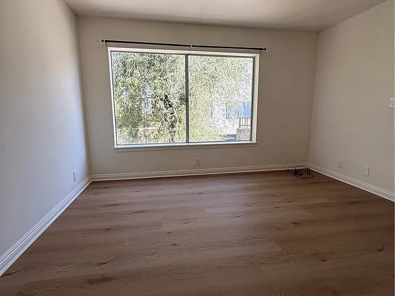 620 N Mar Vista Ave #6 — Photo 3