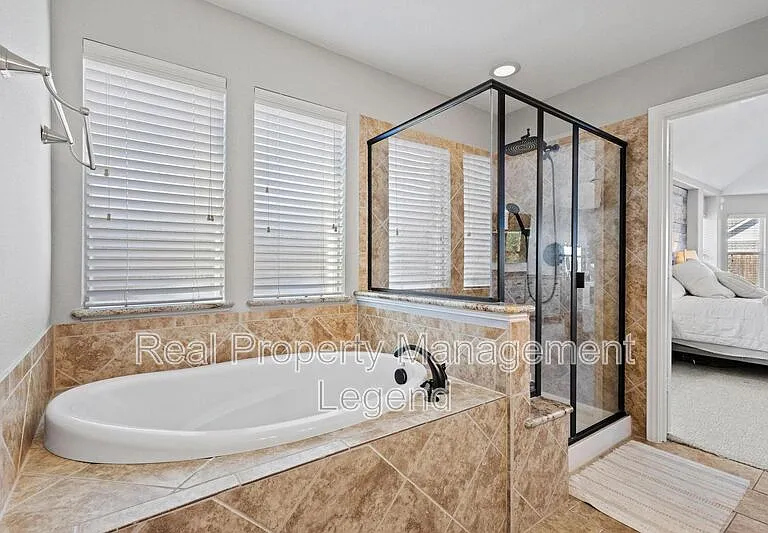 1451 Cedar Hollow Dr — Photo 27