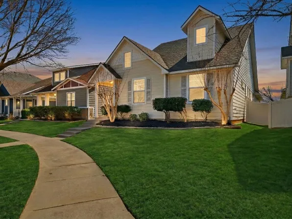 10008 Hanover Dr, Aubrey, TX 76227