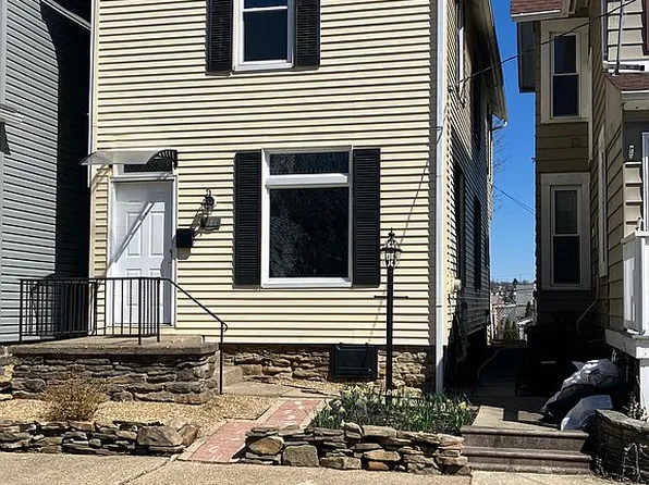 411 Oakland Ave, Greensburg, PA 15601