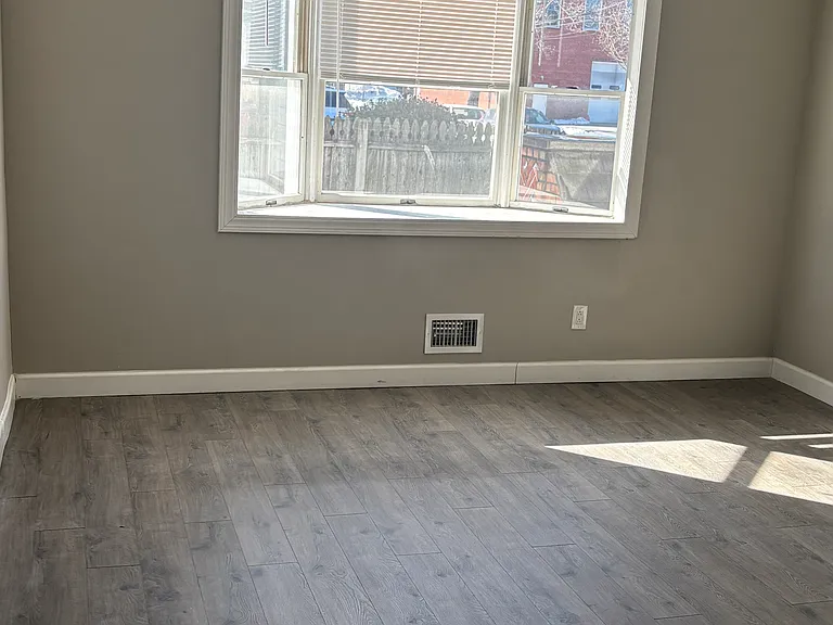 119 Sheridan Ave #1 — Photo 3
