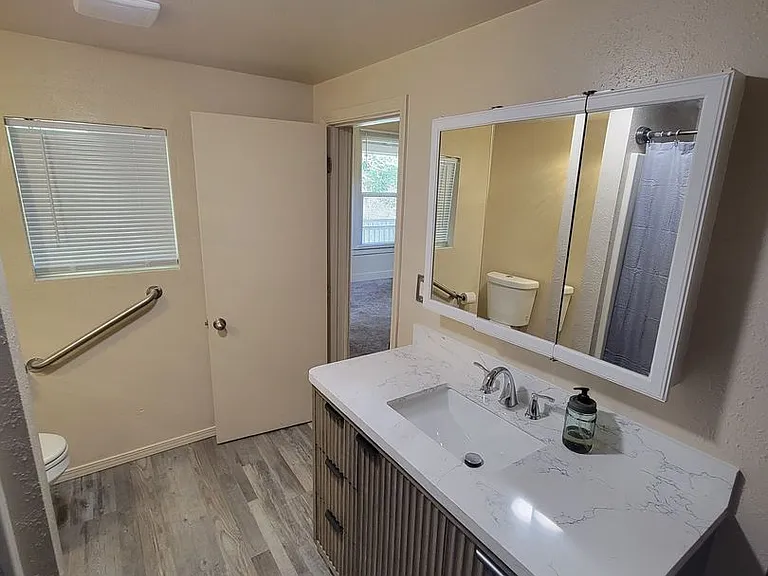 1290 Retsil Rd E — Photo 19