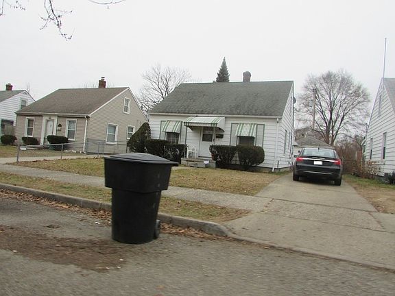 2nd image of 20540 Moenart St
