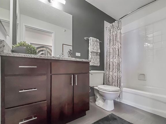4th image of 7 E Superior St #4513
