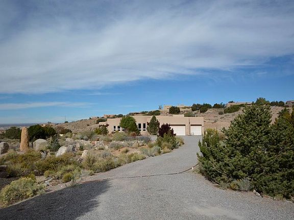 2nd image of 1 Vista Del Sol