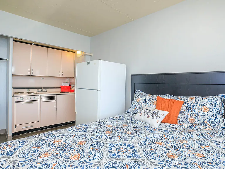 Capitol Hill Apartments — Photo 24