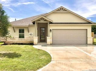 2002 Yellow Rose Way, Gonzales, TX 78629