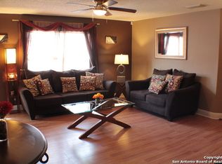 8111 Hilltop Crst, San Antonio, TX 78251