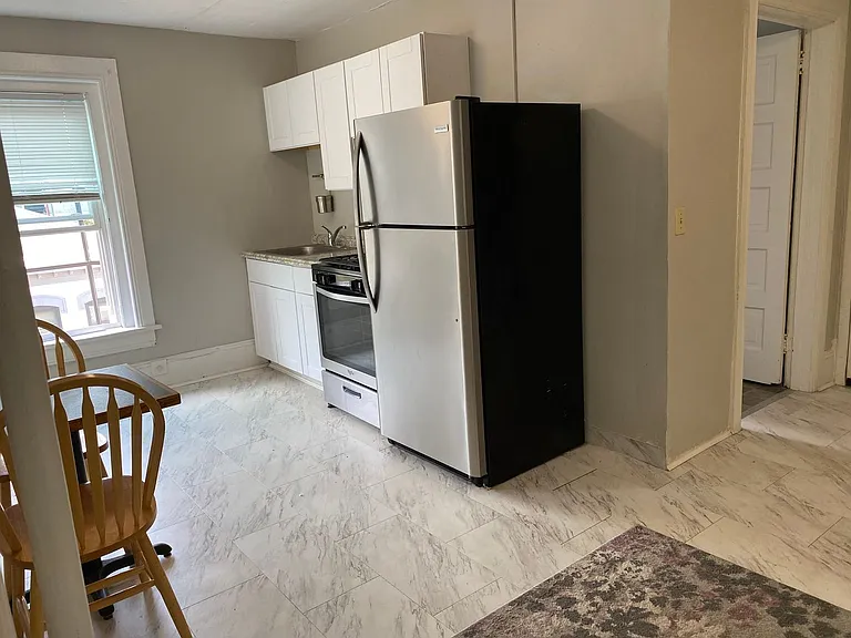 308 E Seneca St — Photo 18