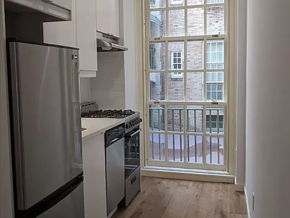 3rd image of 517 E 77th St APT 1D