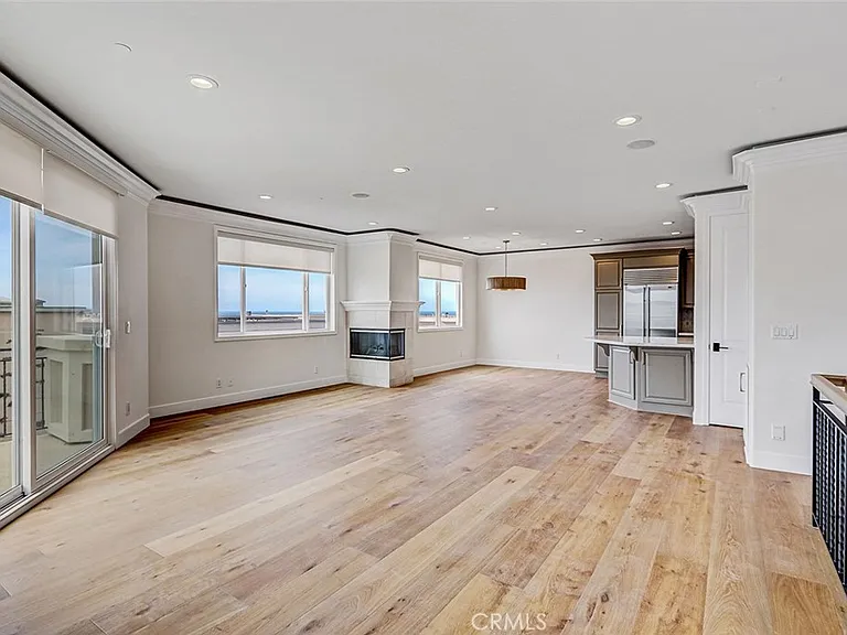 115 23rd St — Photo 12