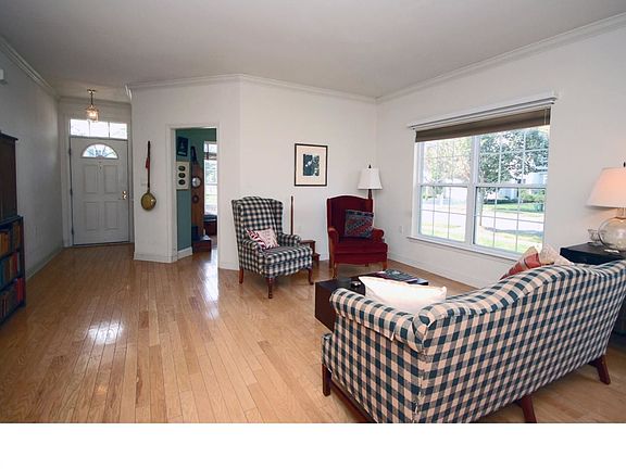 5th image of 414 Blanketflower Ln