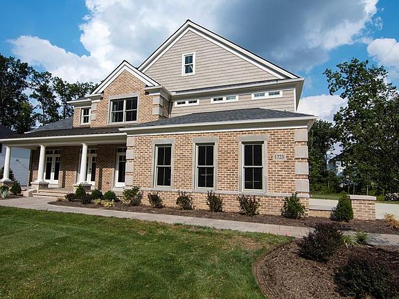 5th image of 1723 Bur Oak Dr