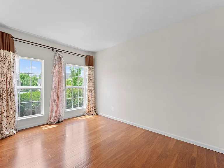 34 Bonhomme Richard Ct — Photo 10