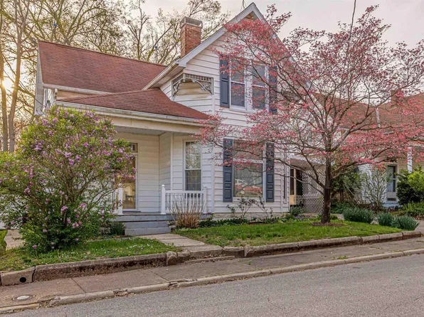 319 S 7th St, Boonville, IN 47601