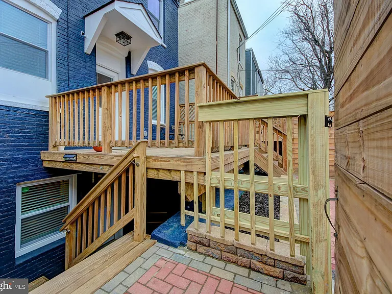 1117 Montello Ave NE — Photo 49