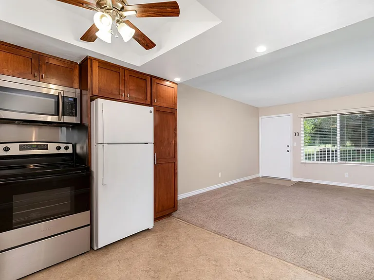 27725 Mountain Meadow Rd #32 — Photo 8