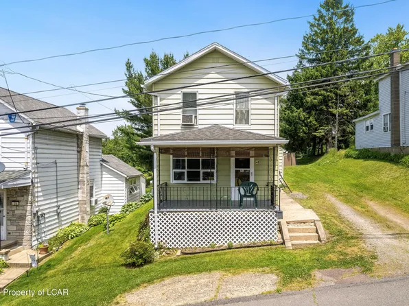 42 Scott St, Plains, PA 18705