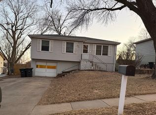 9207 Ruggles St, Omaha, NE 68134