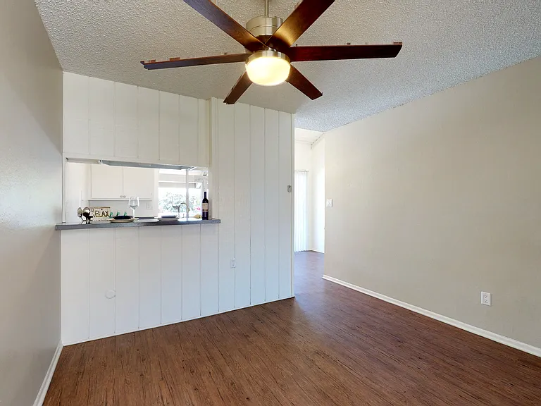 Newport Village Apartments | Costa Mesa, CA | Dining Room