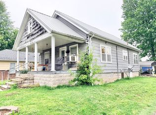 301 N McLaren St, Marion, IL 62959