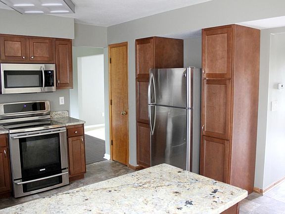 5th image of 4830 Sarasota Dr