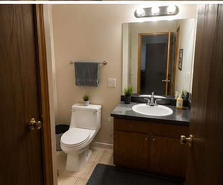 5th image of 460 Echo Ln APT A
